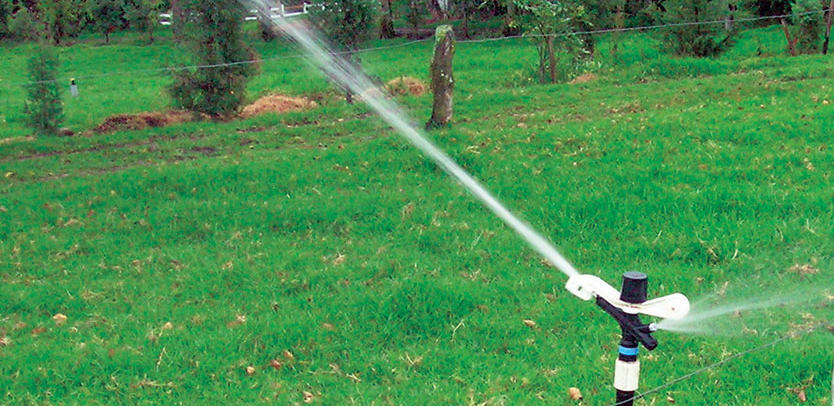Senninger 50 Series Full Circle 20mm Male Plastic Impact Sprinklers with Double Nozzle and Heavy-Duty Body