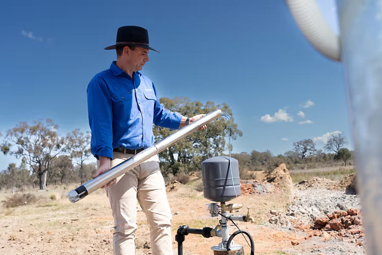 Grundfos SQF 5A-7N 4" Submersible Solar Centrifugal Bore Pump for Shallow Head/High Flow Kit Complete with Panels (Max 150LPM/500kPa)